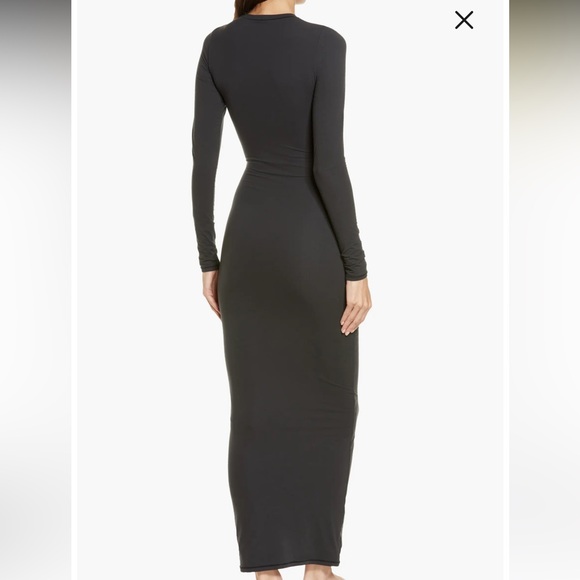 SKIMS Fits Everybody Crew Neck Long Sleeve Dress - Picture 2 of 5